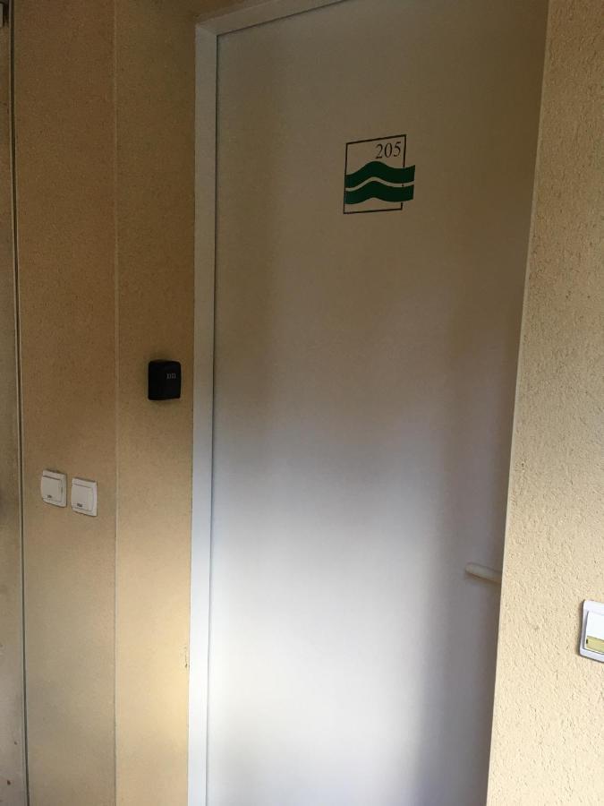 Studio très bien situé, belle vue, parking privé Bagnères-de-Bigorre Exterior foto